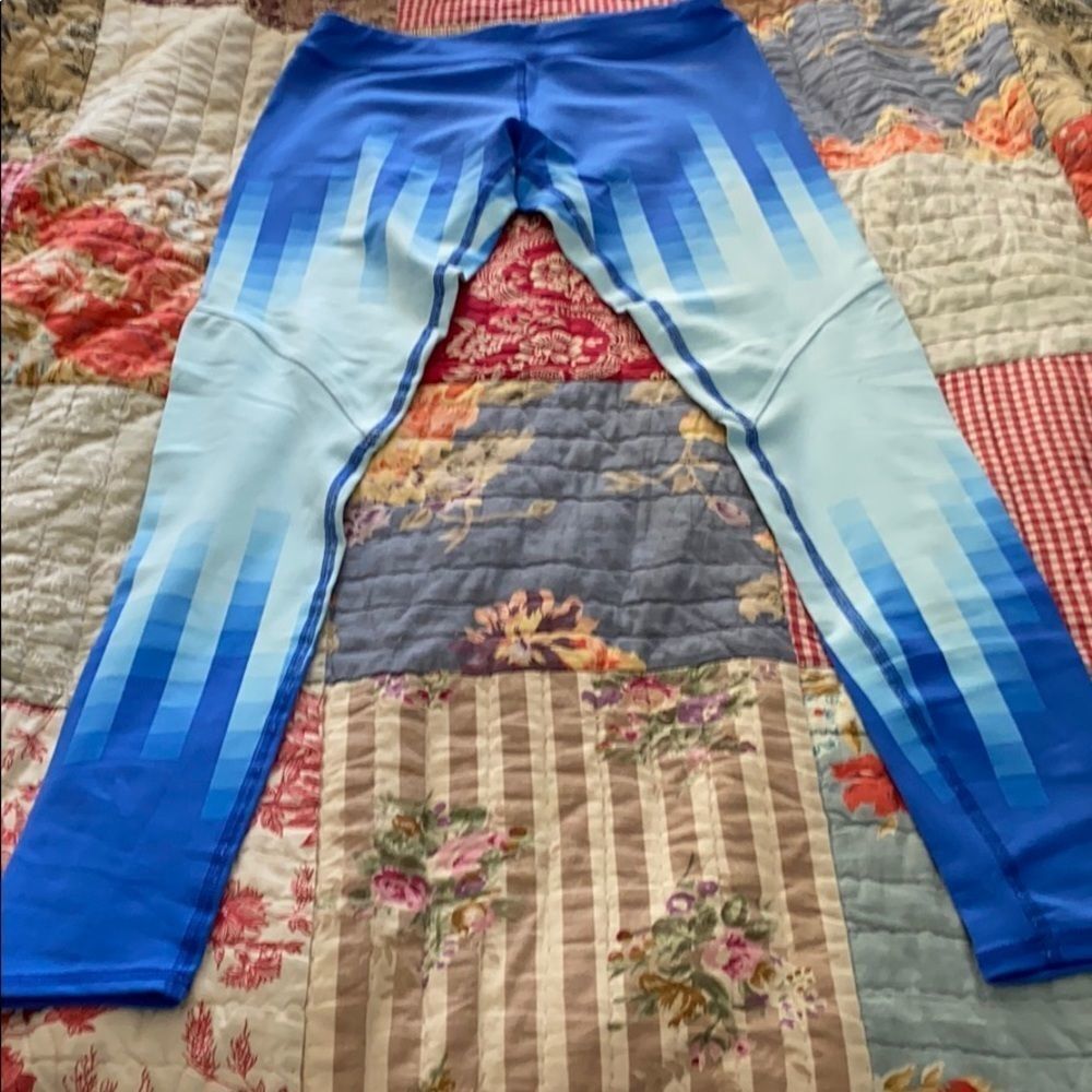 Gottex running pants. Blue ombré design.
